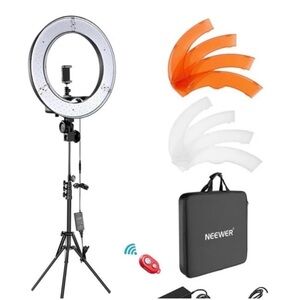 NEW NEEWER PRO 18” RING LIGHT KIT. SEE PHOTOS. Never used.